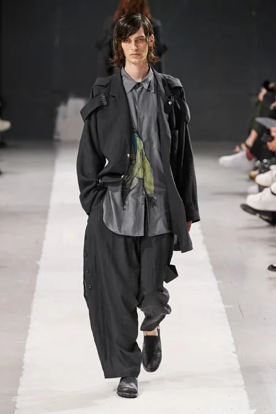 Look 13